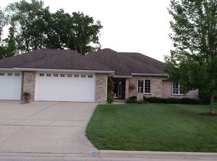 983 Springfield Dr, De Pere, WI 54115