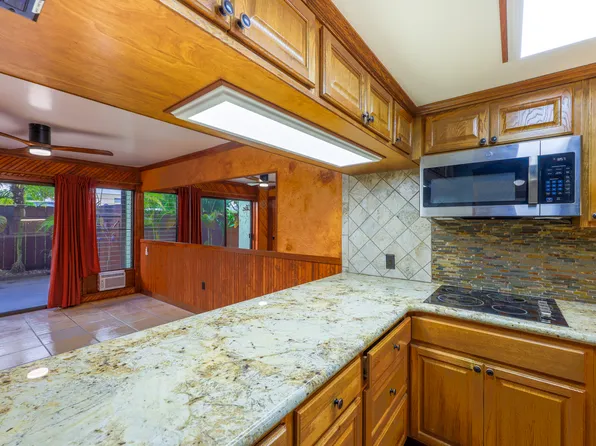 3-3400 Kuhio Hwy APT A111, Lihue, HI 96766