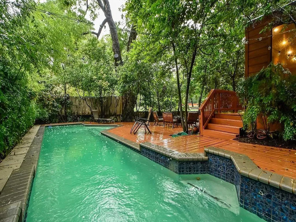 6 bed, 4246 sqft, $13,000 — Photo 1