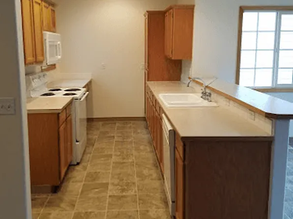 Morningside Manor Apartments, 4707-4797 SW 141st Ave, Beaverton, OR 97006