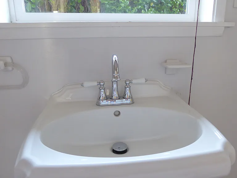 new faucet pedestal sink