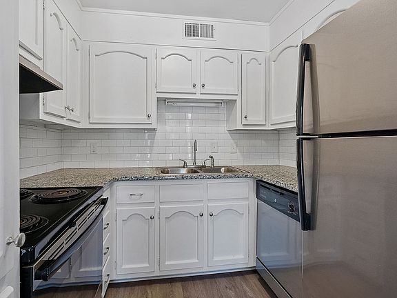 2nd image of 1300 29th St S #1304-10