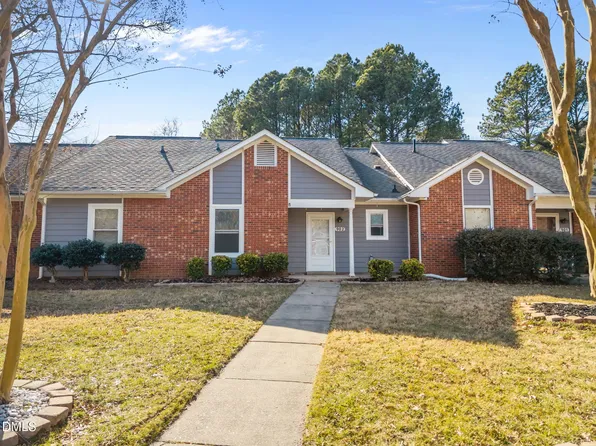 902 Huntington Park Dr, Morrisville, NC 27560