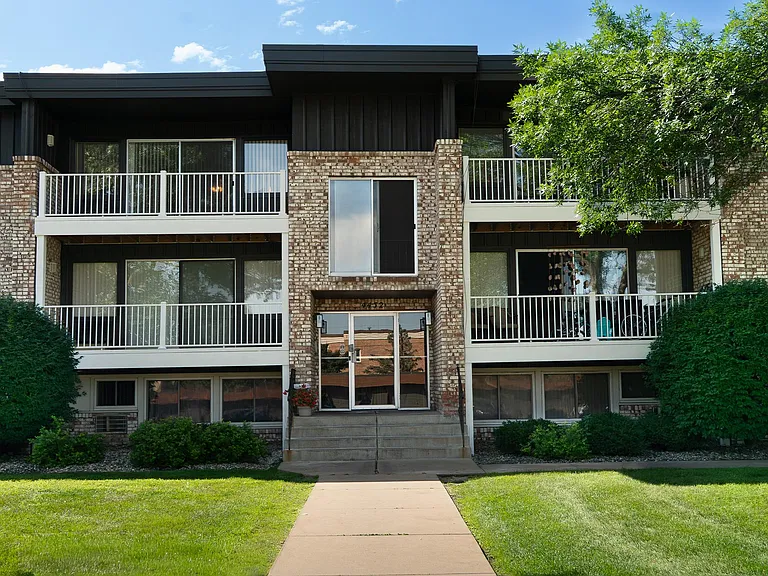 Edina Park — Photo 12