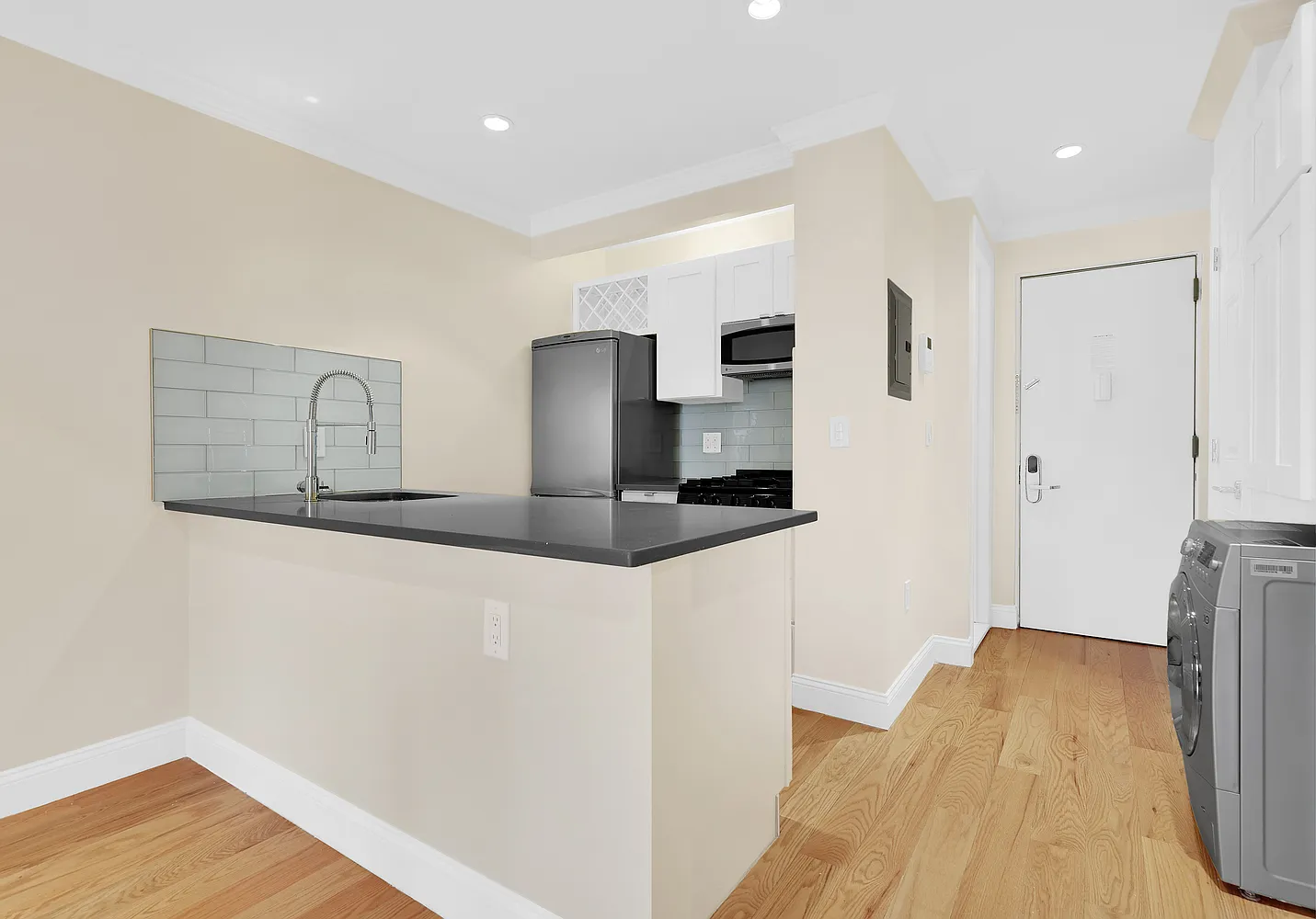 344 East 85th Street — Photo 4