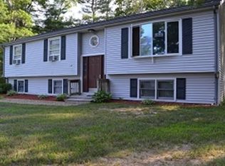 3 Glenwood Cir, Wareham, MA 02571