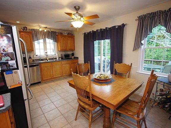 4th image of 93 Hudson St #93
