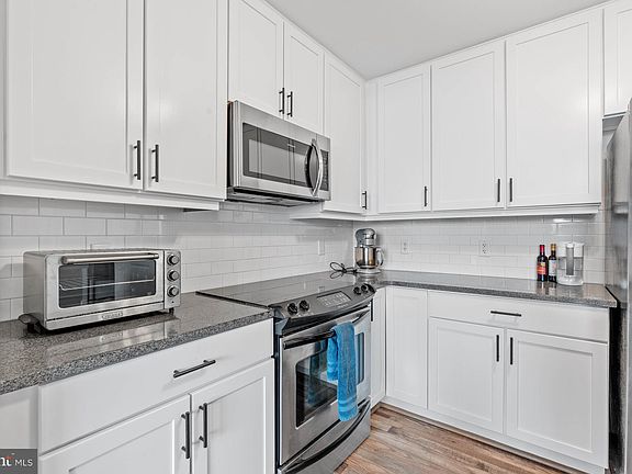 3rd image of 105 Christina Landing Dr APT 301