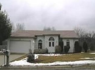 1233 E Marigold Rd, Bloomington, IN 47401