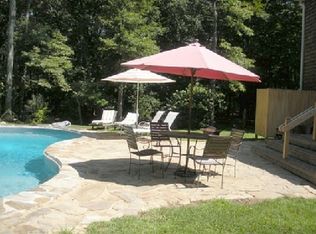 16 Howard St, East Hampton, NY 11937