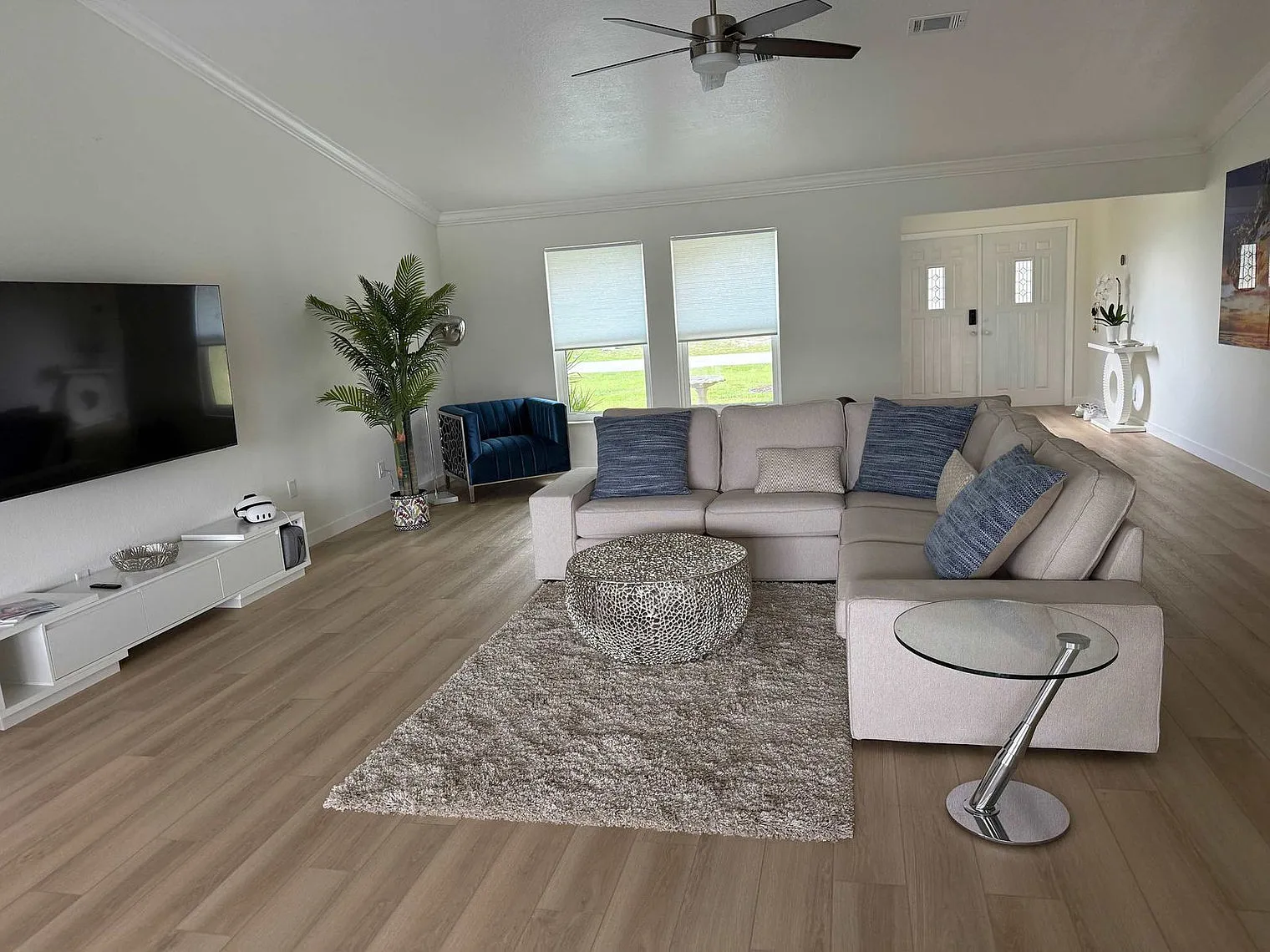 3 bed, 2.0 bath, 1797 sqft, $3,338 — Photo 4
