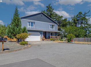 1602 Ash St, North Bend, OR 97459