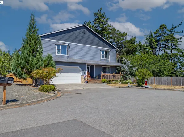 1602 Ash St, North Bend, OR 97459