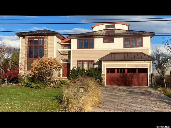 105 Lighthouse Road, Babylon, NY 11702