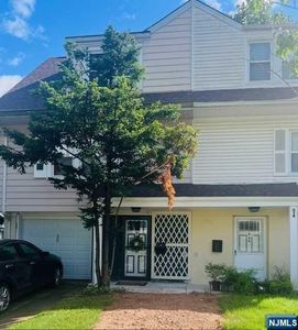 96 Westervelt Pl, Teaneck, NJ, 07666