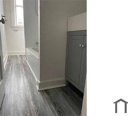 2613 Webster Ave — Photo 13