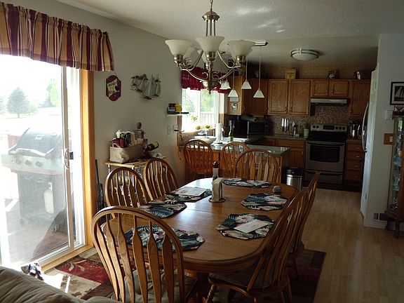 2nd image of 3801 Tam O Shanter Dr