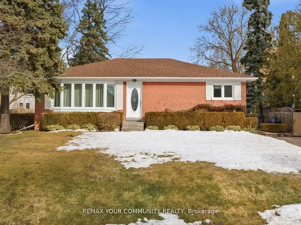 154 Hollingsworth Dr, King, ON L7B 1G8