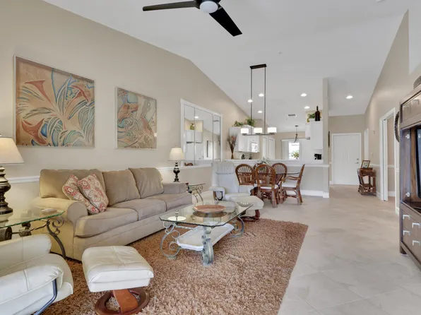 8640 Cedar Hammock Cir APT 524, Naples, FL 34112