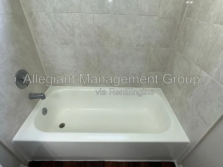 2807 Rio Grande Trl — Photo 16