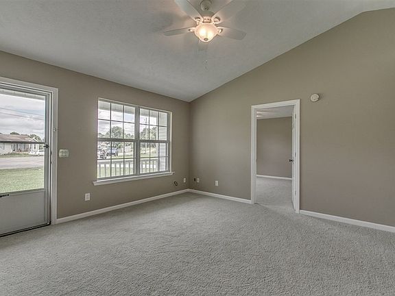 5th image of 111 Talmadge Ct