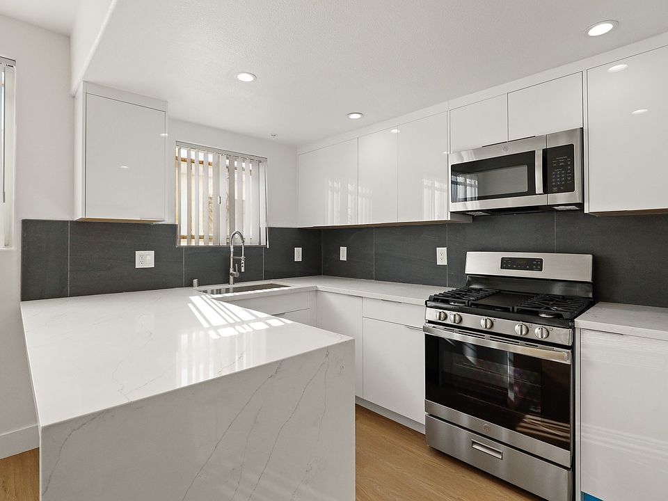 Large-Size Kitchen with Energy-Efficient Stainless Appliances