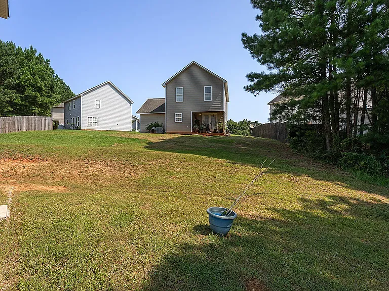 576 Camel St — Photo 14