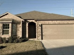 1045 Southwark Dr, Justin, TX 76247