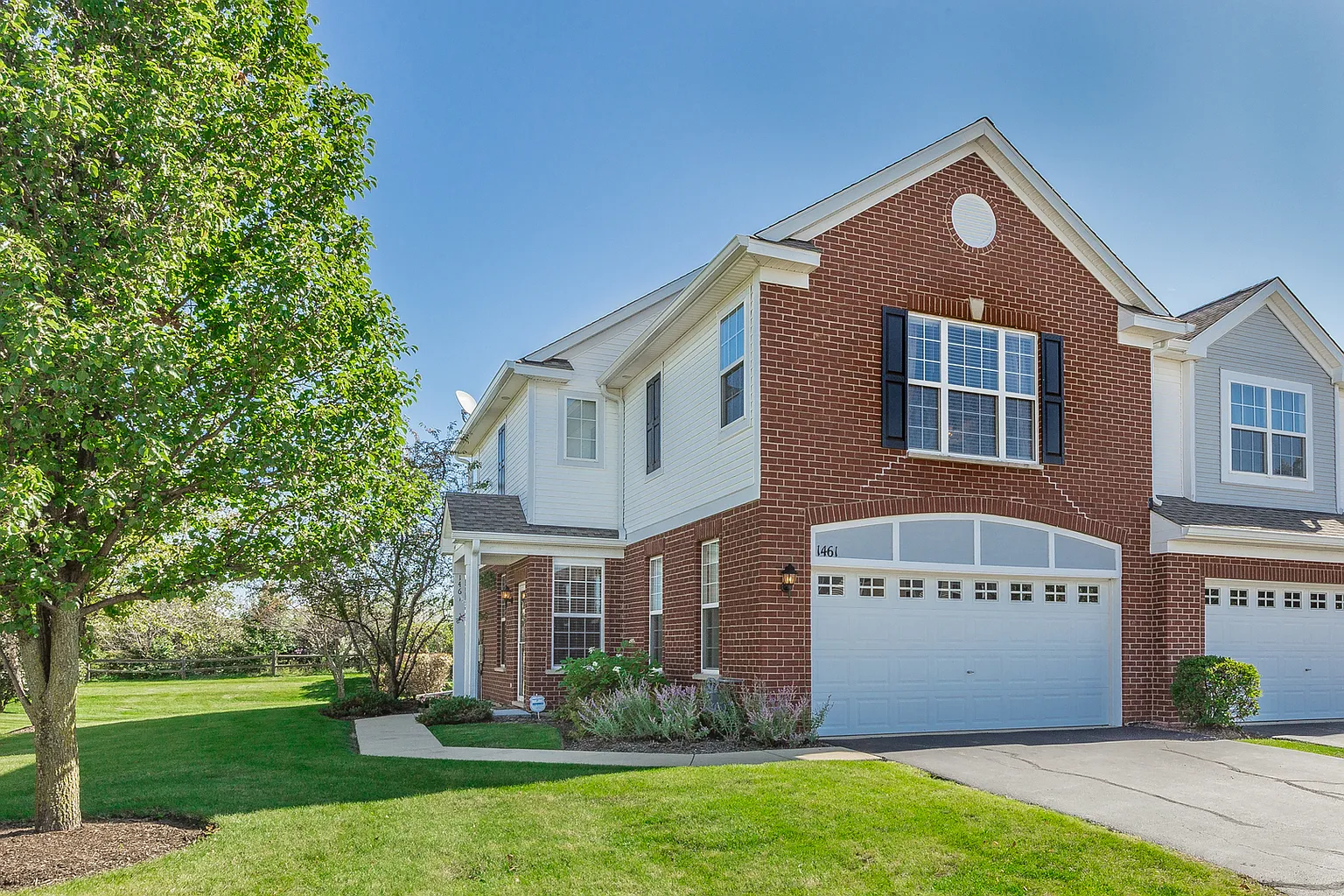 1461 Millbrook Dr photo 1