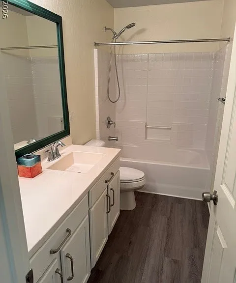 320 Point Loma Ave — Photo 23