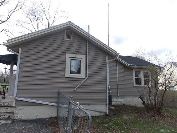 3rd image of 166 Rosewood Dr