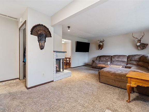 4th image of 1021 Plymouth Dr