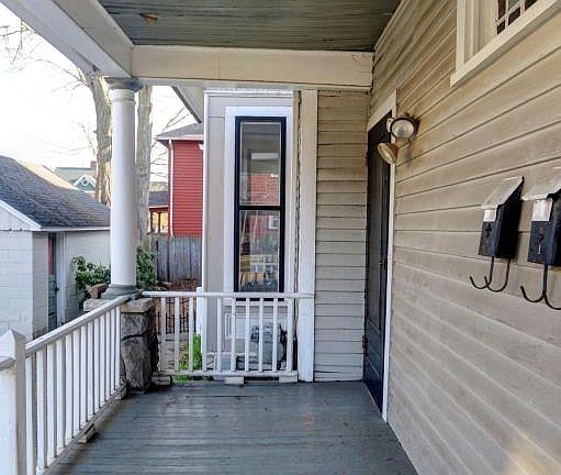 4th image of 213 W Vine St