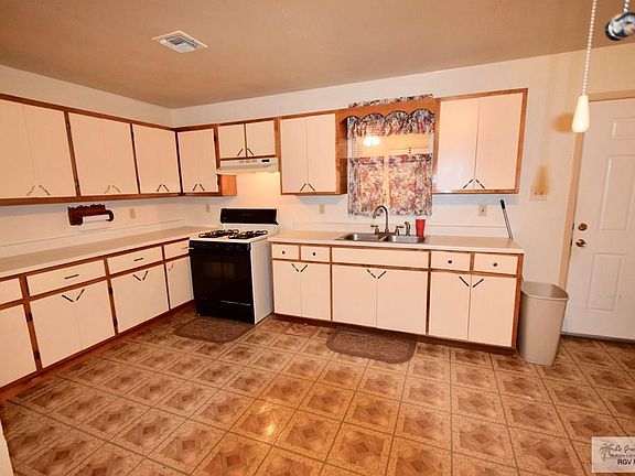 4th image of 2773 Elena St