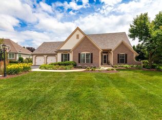 1851 Wellsprings Ct, Oconomowoc, WI 53066