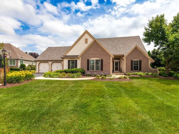 1851 Wellsprings COURT, Oconomowoc, WI 53066