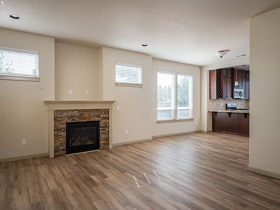 4th image of 7799 NE Mary Beth Ln