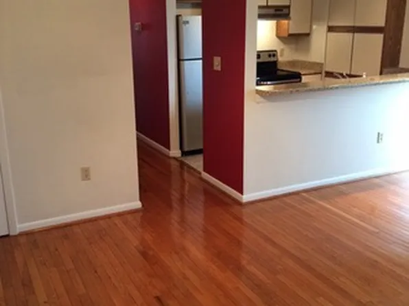 824 Newport Ter, Blacksburg, VA 24060
