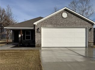 3209 E Hagen St, Siloam Springs, AR 72761