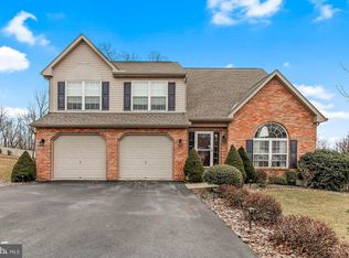 1227 Fox Rd, Leesport, PA 19533