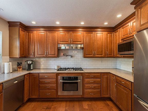 5th image of 2241 Cape Horn Ct