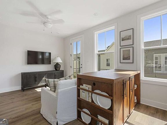 5th image of 498 Burroughs St SE #323