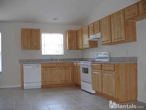5th image of 128 Plainview Dr