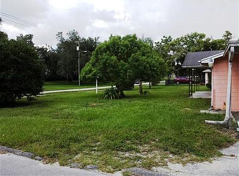 2nd image of 4721 E Whiteway Dr