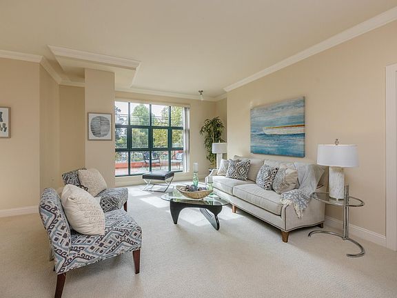 4th image of 225 9th Ave APT 209