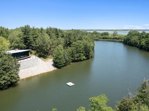 7750 Pine Bluff Rd, Morris, IL 60450