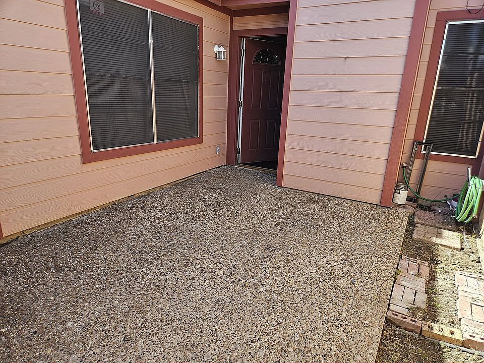 1st image of 3920 Portland St APT 3924