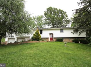 107 Dunkirk Dr, Warriors Mark, PA 16877