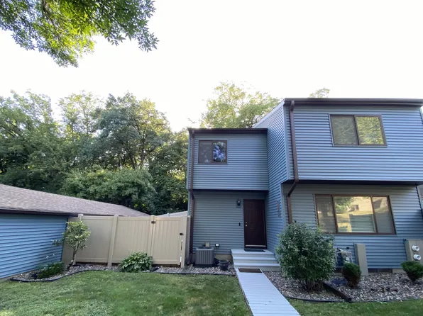6352 Saint Johns Dr, Eden Prairie, MN 55346