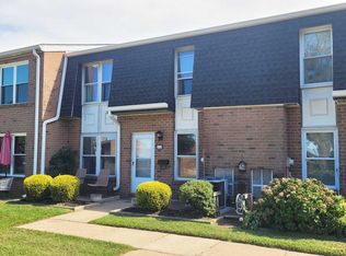 1013 Harbour Dr, Palmyra, NJ 08065